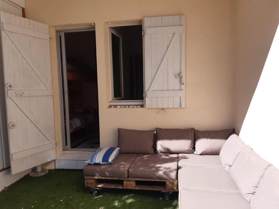 MAISON CONVIVIALE EN DUPLEX PROCHE PLAGE AVEC PARKING Apartment in Agde