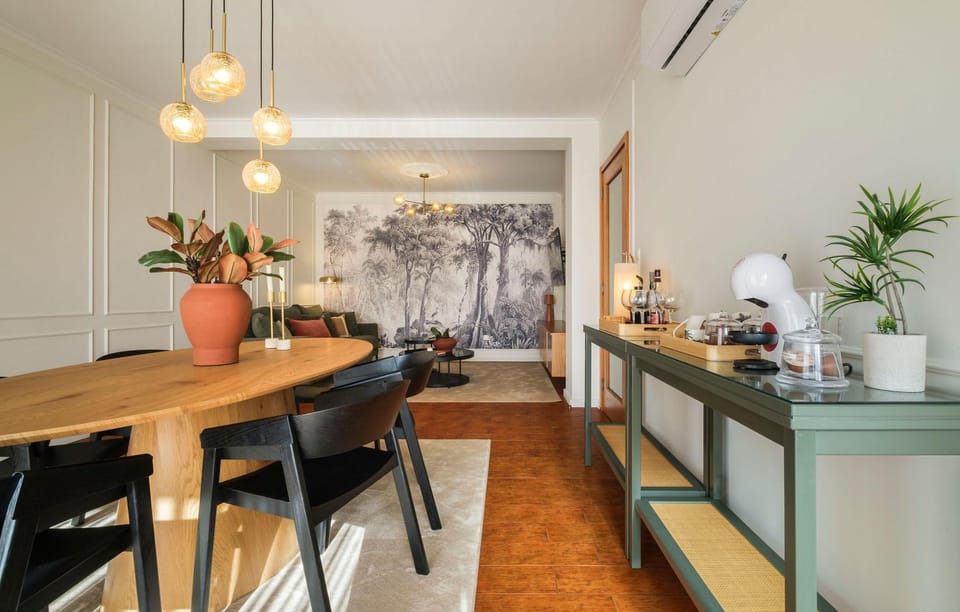 Living room, Dining area