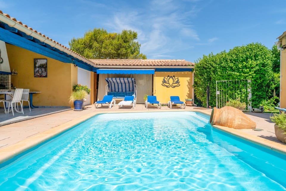 L'Olivier House in L'Isle-sur-la-Sorgue