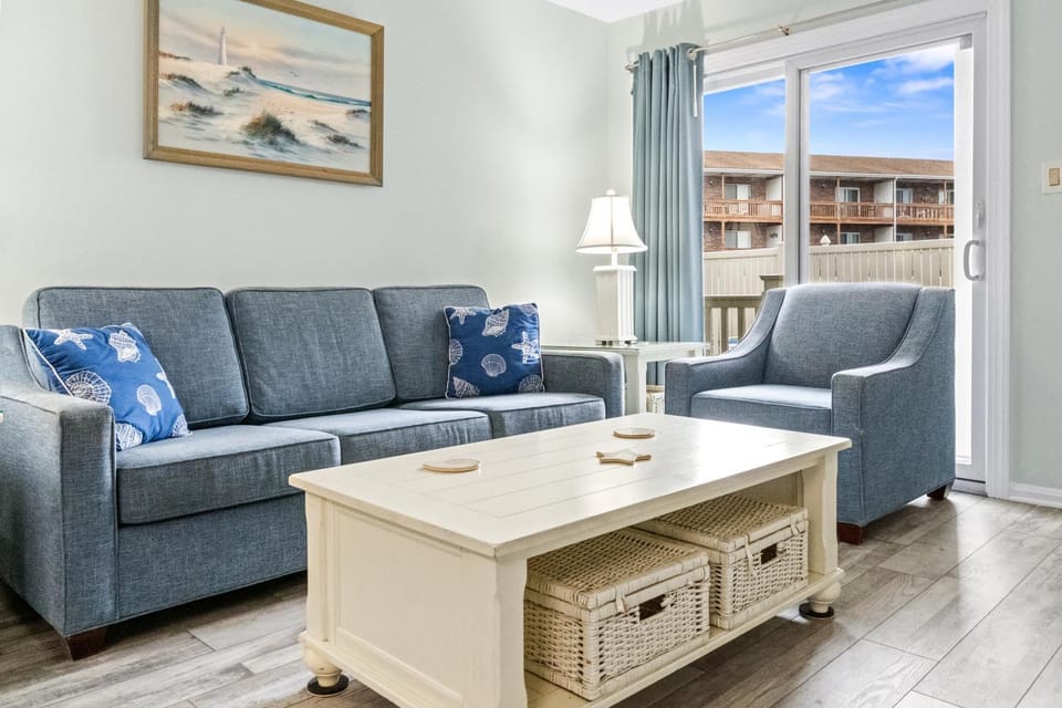 North OC Condo 2BR w pool, private hot tub & views of Fenwick Lighthouse House in Ocean City