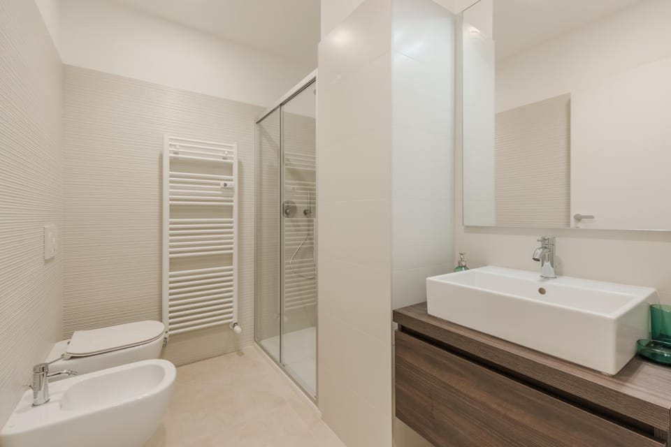 Bathroom, Bath