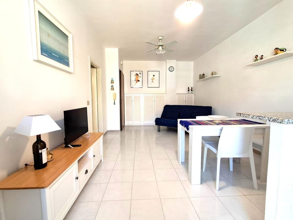 TV and multimedia, Dining area