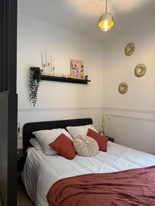 Bed, Bedroom