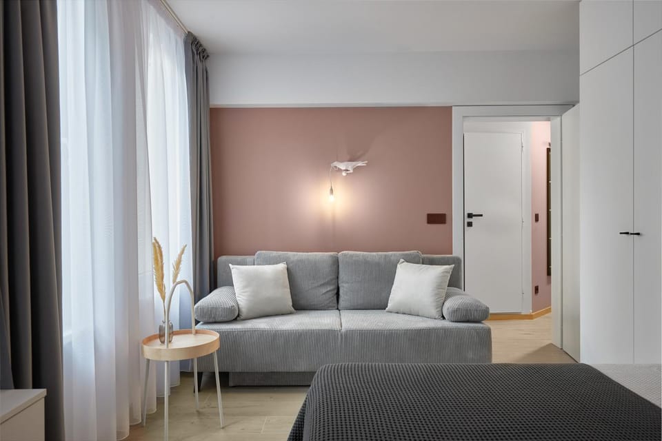 Seating area, Bedroom