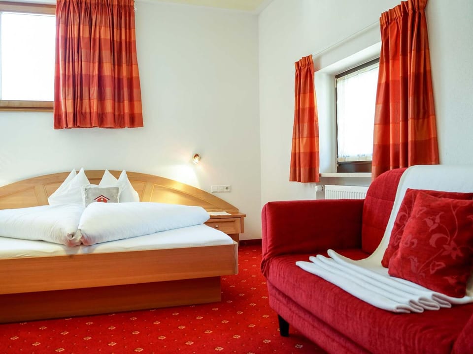Photo of the whole room, Seating area, Bedroom
