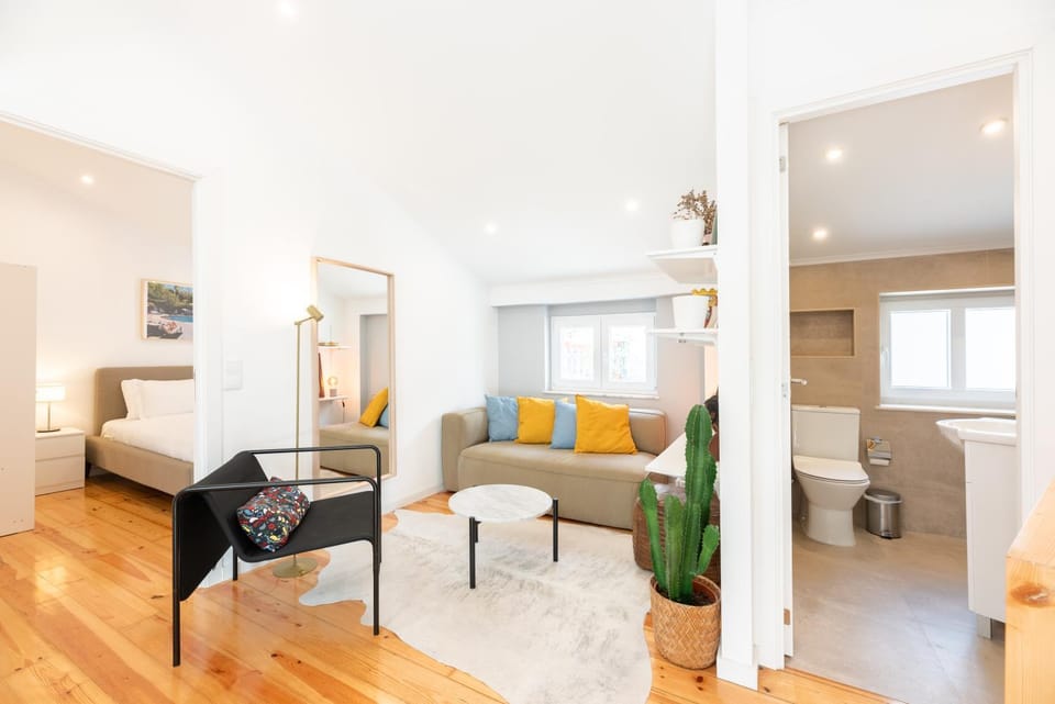 Bathroom, Living room