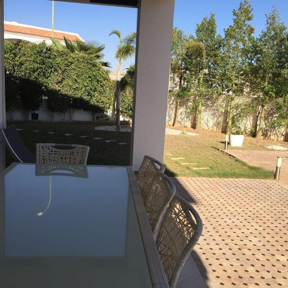 Luxurious 5 Bedrooms Villa with Pool AB51053 Villa in Agadir