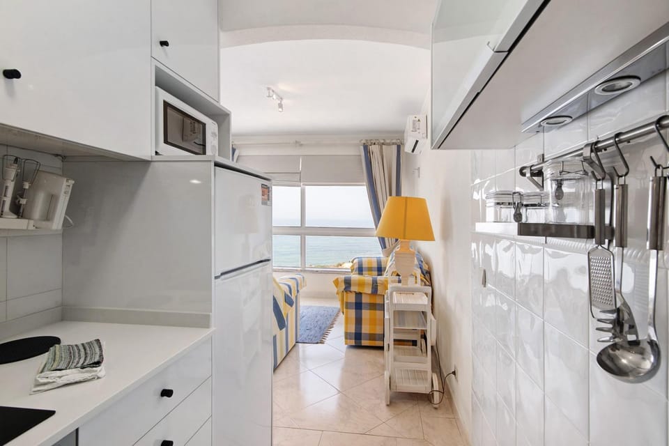 Property building, Kitchen or kitchenette, Living room