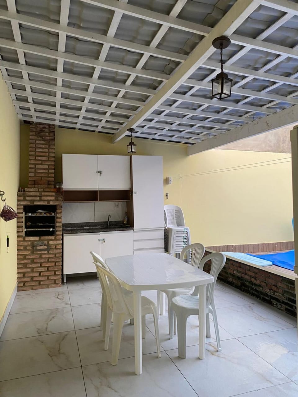 BBQ facilities, Dining area