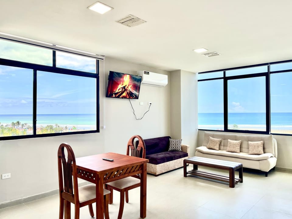 Edificio El Navío Luxury Suite 702 Apartment in Manta