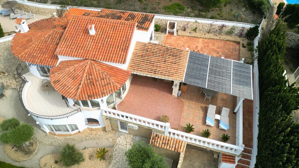 Leamar House by Theka Services House in Calp