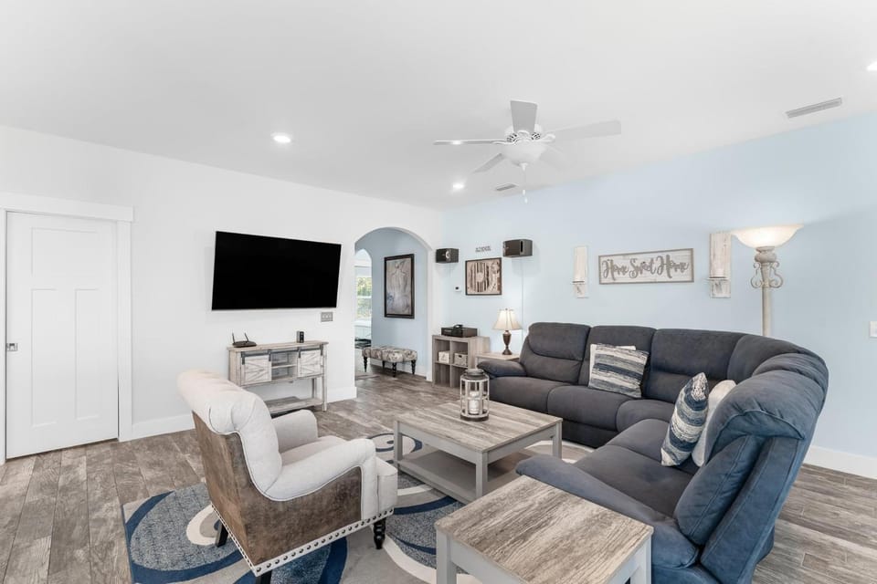 TV and multimedia, Living room, Seating area