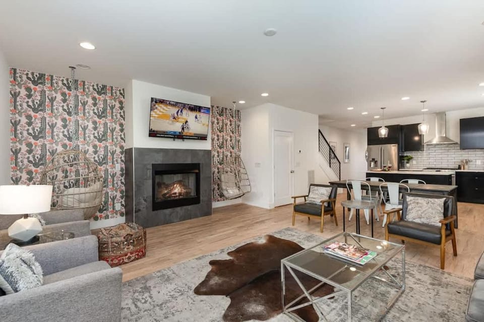 Hurst House - 4 Stylish Homes - Mins to Germantown House in East Nashville