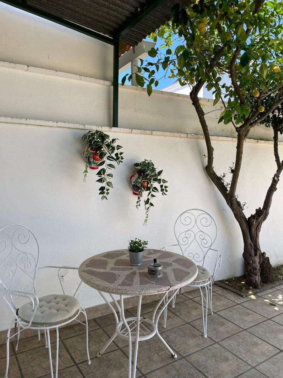 Patio, Dining area