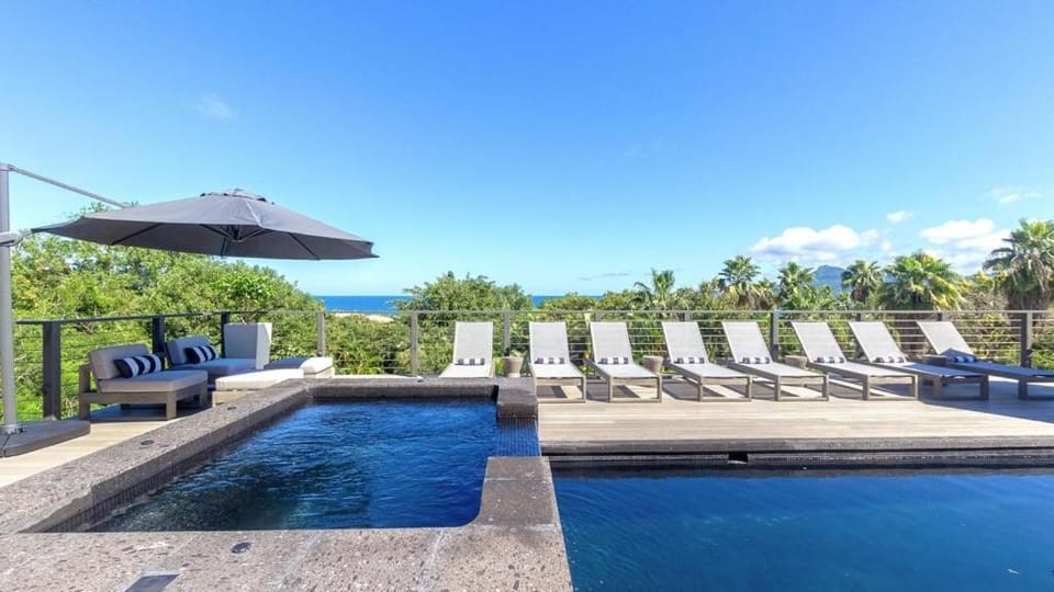 Patio, Natural landscape, Hot Tub, Hot Tub, Balcony/Terrace, Pool view, Swimming pool, Swimming pool, sunbed