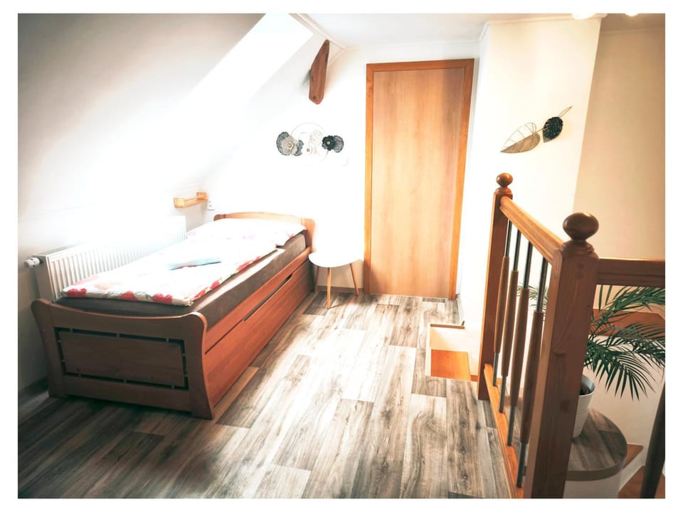 Bed, Photo of the whole room