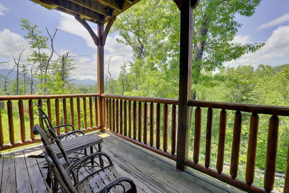 Bear Cave by Venture Smoky Mountains House in Gatlinburg