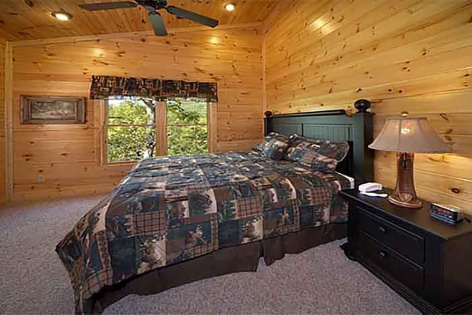 Bear Cave by Venture Smoky Mountains House in Gatlinburg