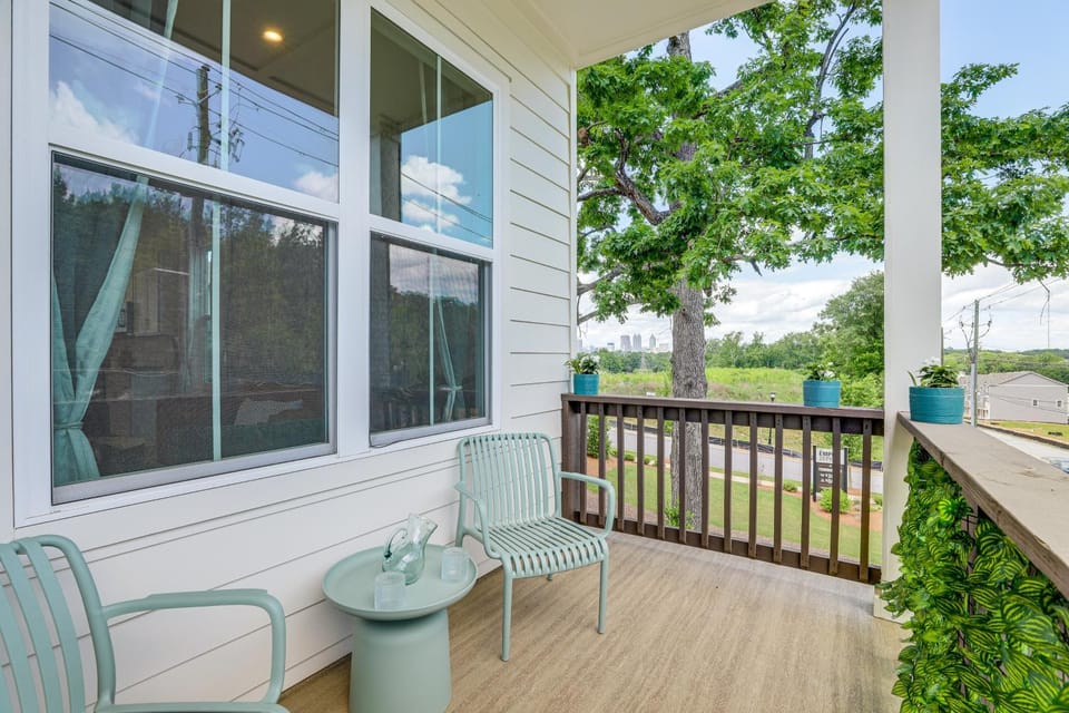 Townhome 1 Mi to Grant Park & Atlanta BeltLine! House in Atlanta