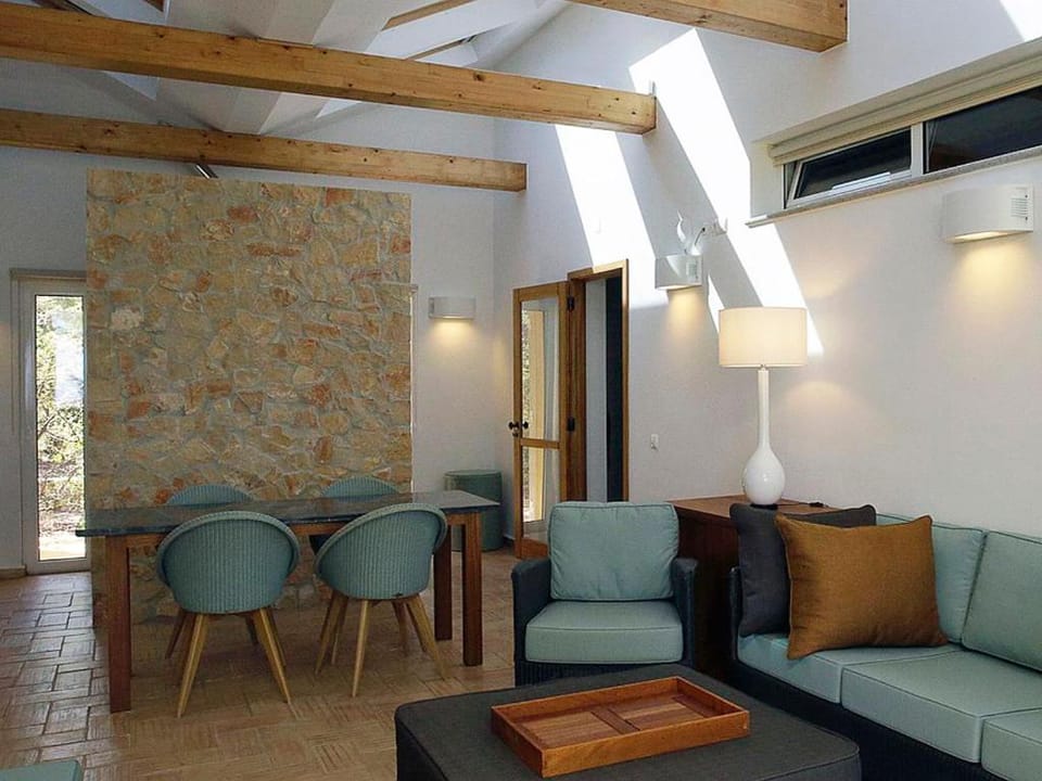 Quinta das Eirinhas-Jardim de Bonsai Apartment hotel in Faro District