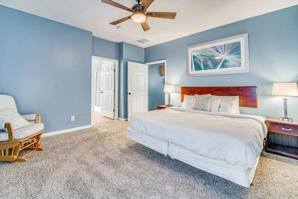 Private Patio & Close to Beach Coastal Cottage House in Perdido Key