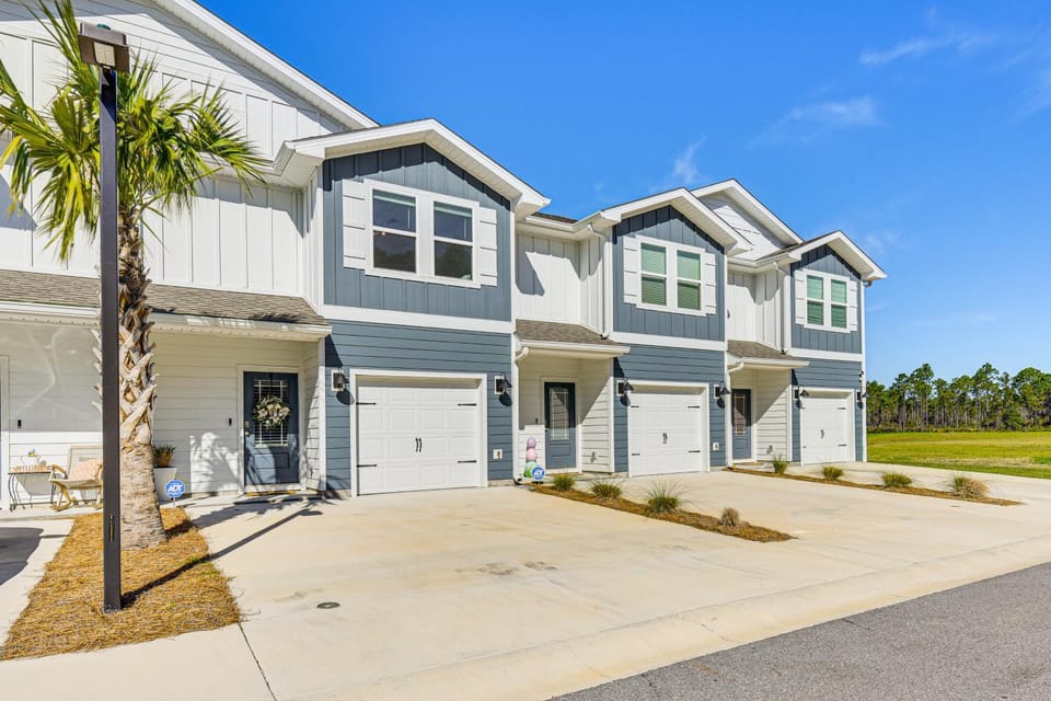 Golf, Hike & Unwind: Santa Rosa Home w/ Patio House in South Walton County