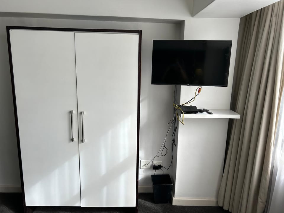 Upmarket Studio Apartment in Cape Town City Centre - The Adderley Apartment in Cape Town
