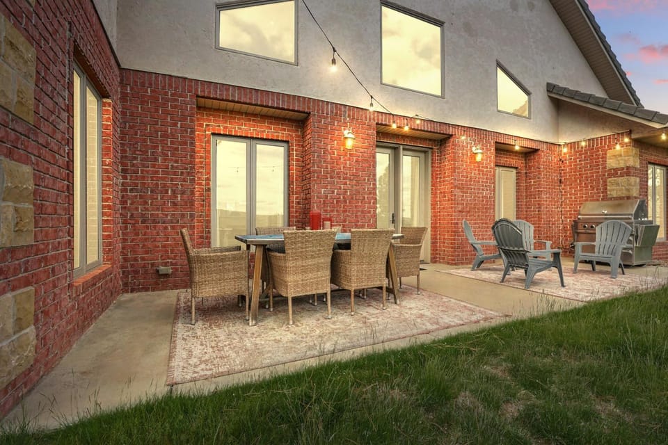 Luxe Villa with Panoramic Views and Yard House in Pennington County