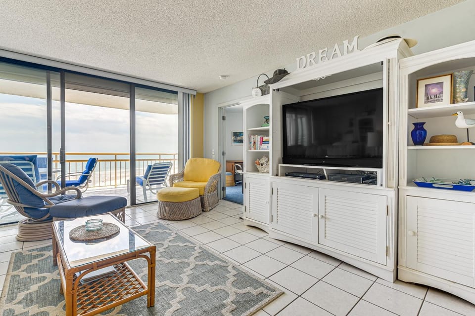 Oceanfront Resort Condo w/ Pools in Myrtle Beach House in Briarcliffe Acres