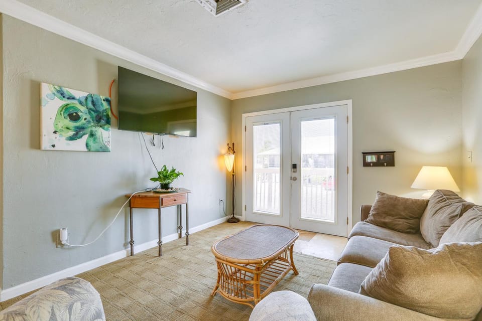 Dog-Friendly Getaway: Steps to Fort Myers Beach! House in Estero Island