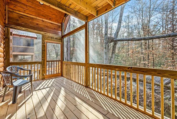 Dancing Bear Hideaway by Venture Smoky Mountains House in Pittman Center