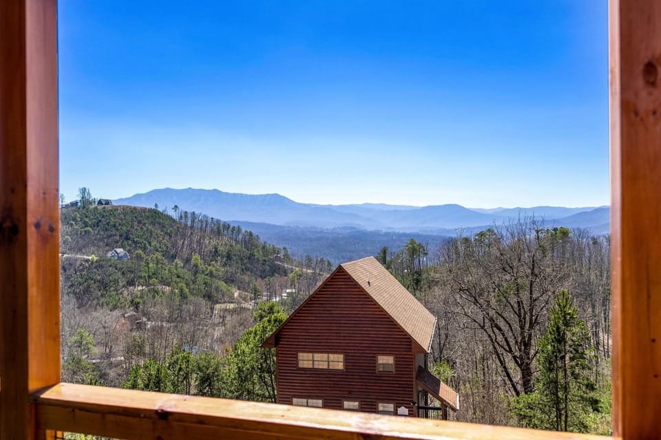 Divinity by Venture Smoky Mountains House in Sevier County