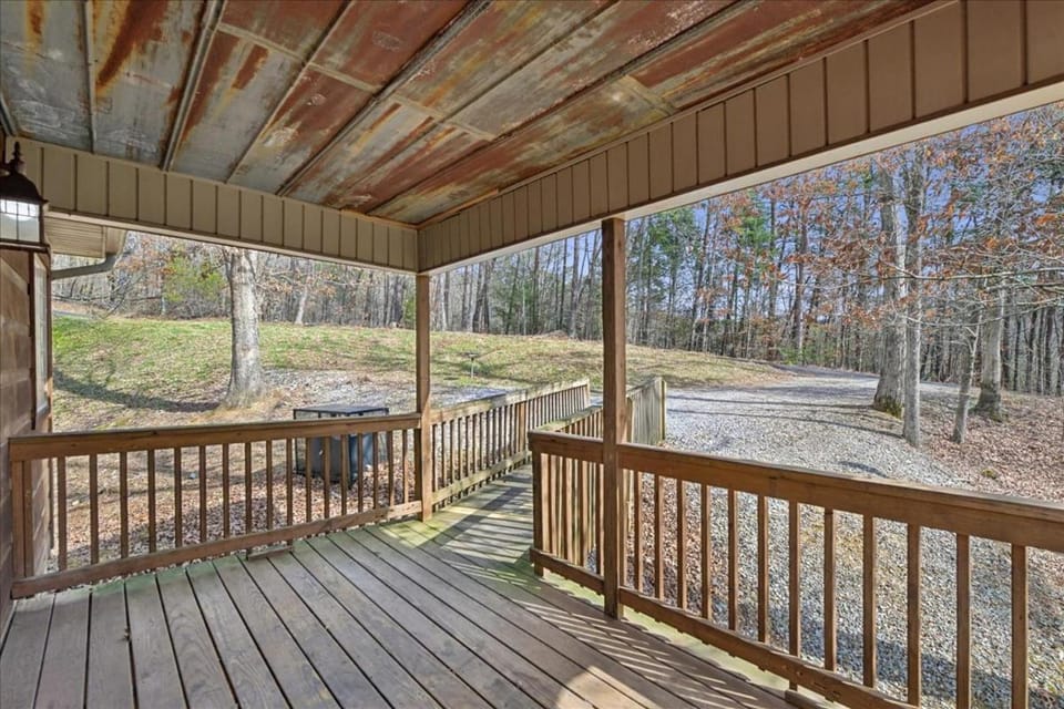 Dollys Delight by Venture Smoky Mountains House in Pigeon Forge