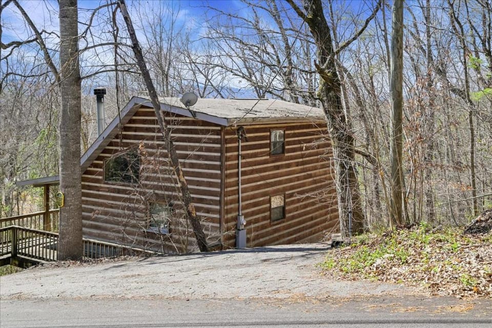 Dollys Hideaway by Venture Smoky Mountains House in Pigeon Forge