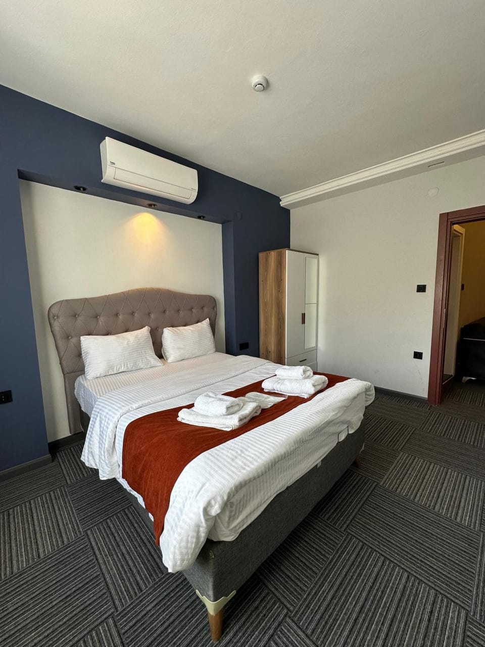 Bed, Photo of the whole room, Bedroom, towels, wardrobe, air conditioner