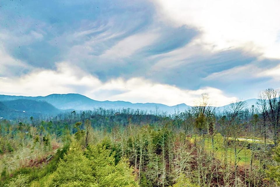 Elizabeths View II by Venture Smoky Mountains House in Gatlinburg