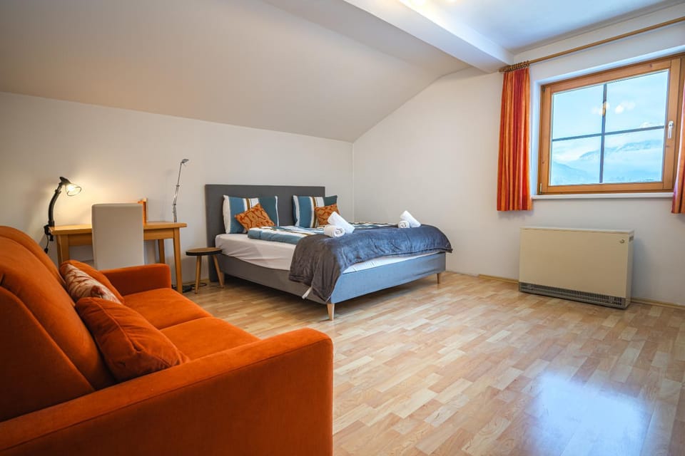 Photo of the whole room, Bedroom