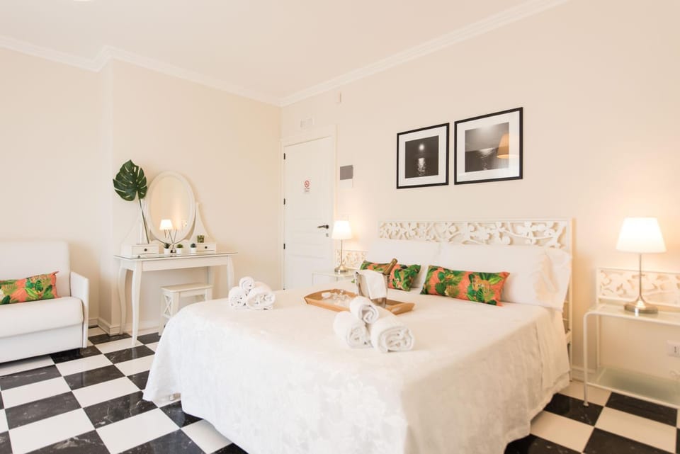 Bed, Photo of the whole room