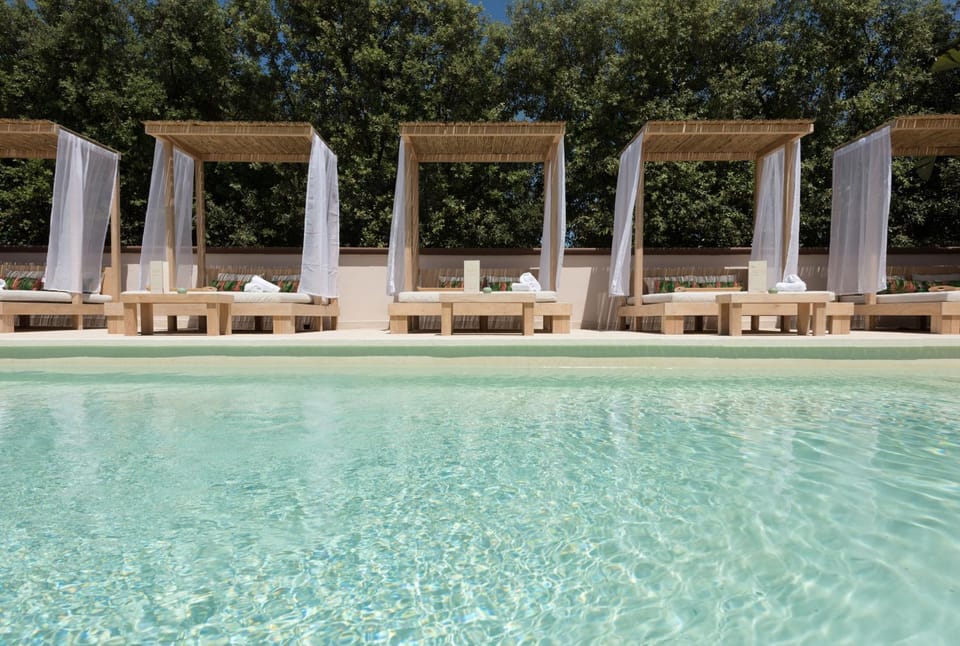 Patio, Swimming pool, Swimming pool