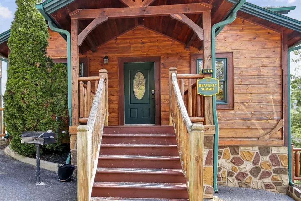 Heavenly Summit by Venture Smoky Mountains House in Gatlinburg