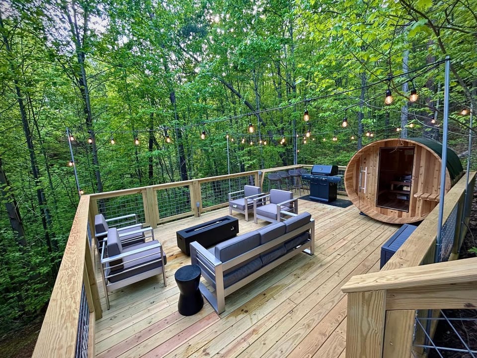 Hideaway Cabin by Venture Smoky Mountains Cabin in Pigeon Forge