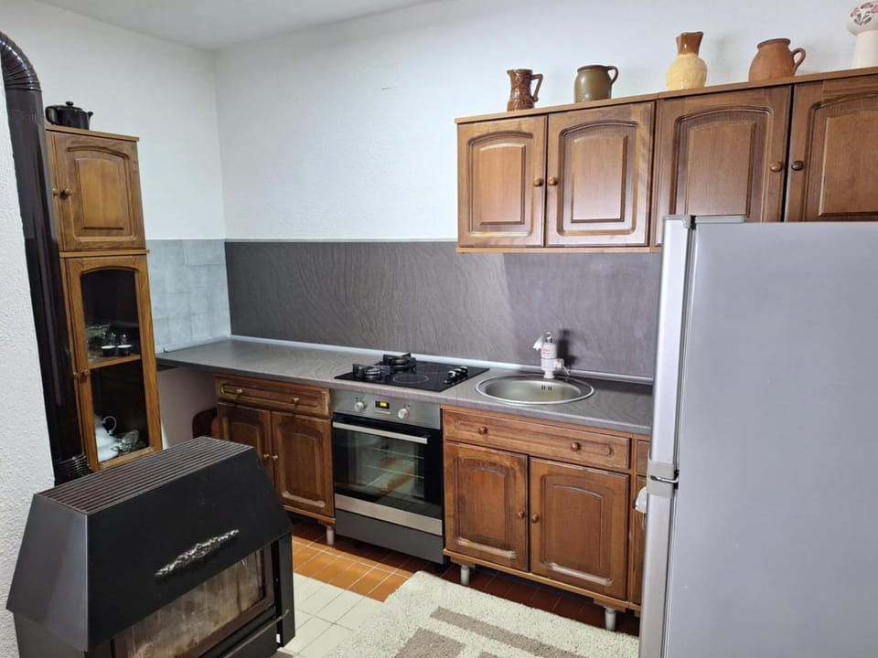 Relax Rose Apartment Apartment in Lika-Senj County