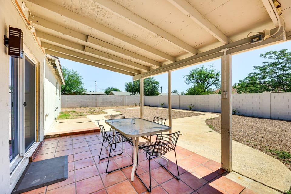 3 Mi to Dtwn Mesa: Home w/ Fenced Backyard! House in Mesa