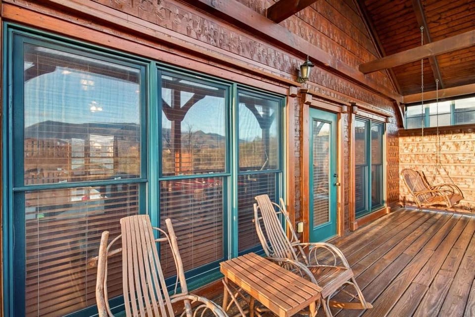 Inspiration Point by Venture Smoky Mountains House in Gatlinburg