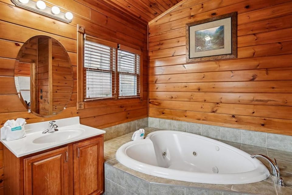 Inspiration Point by Venture Smoky Mountains House in Gatlinburg