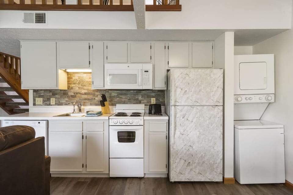 Sand Dune Serenity in Table Rock Lake House in Branson