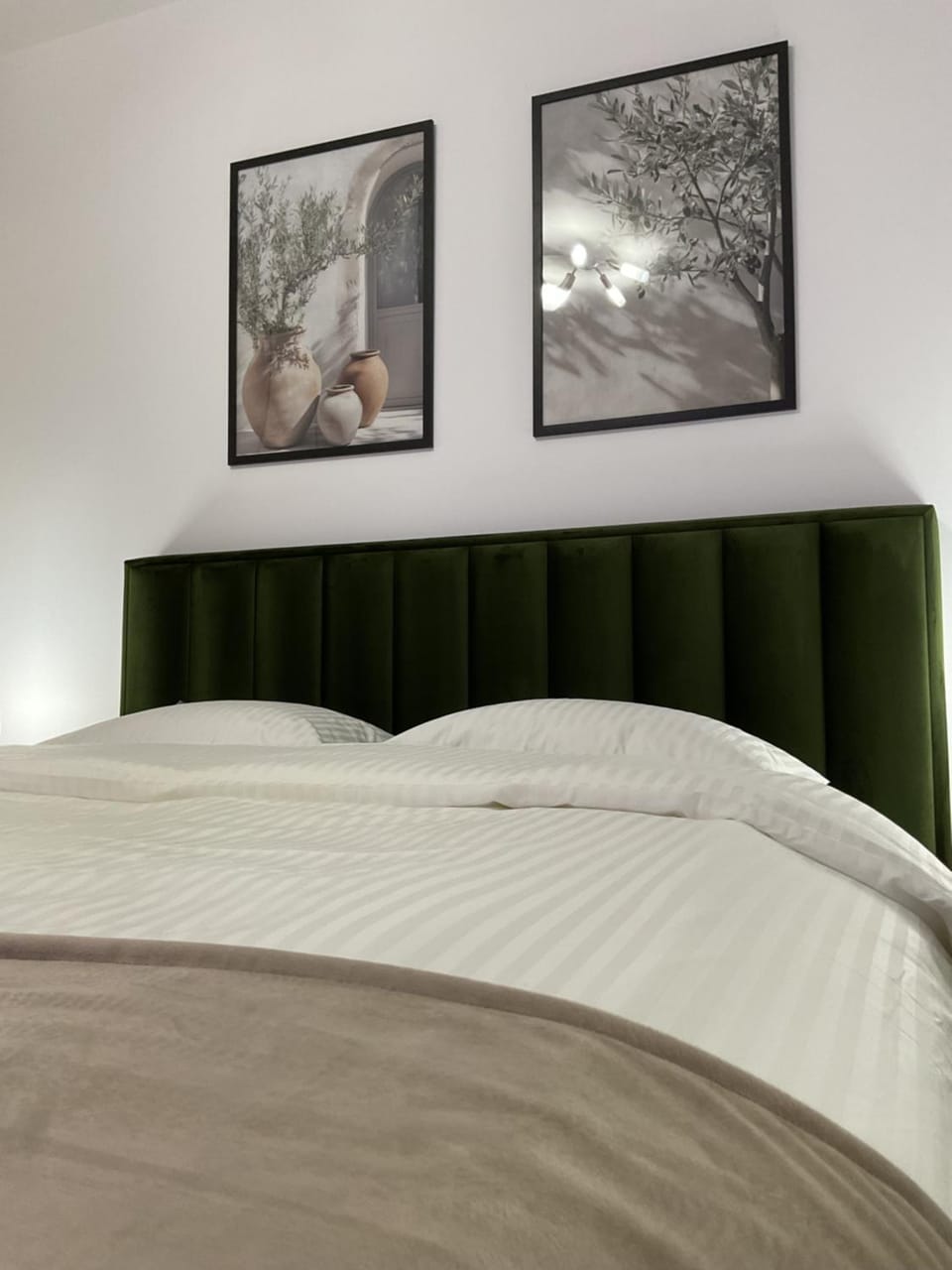 Bed, Decorative detail, Bedroom