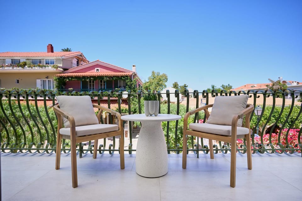 Bougainvillea Bliss Apartment in Skala