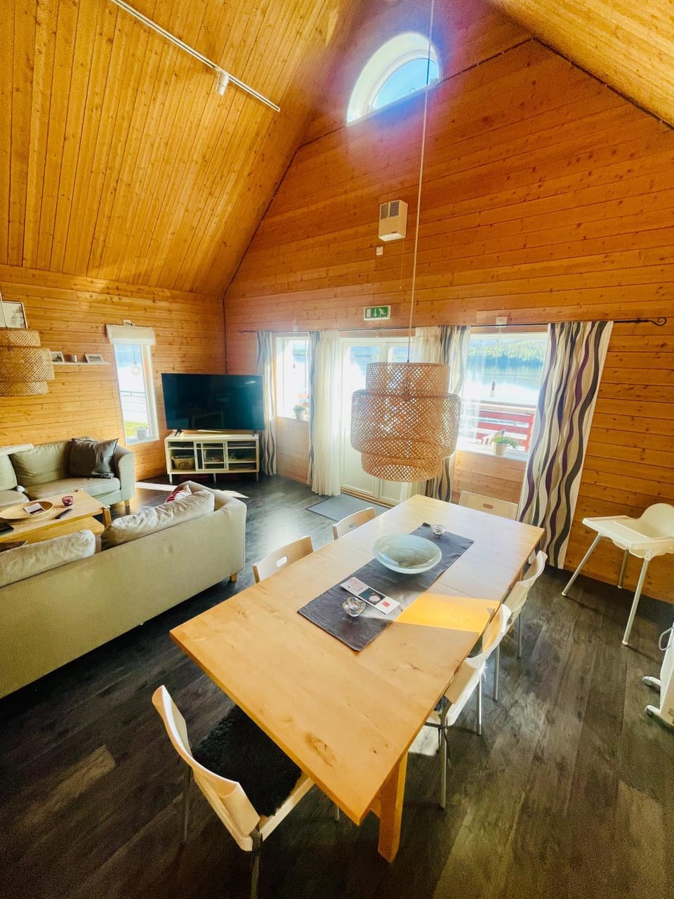 Property building, Living room, Dining area, Lake view