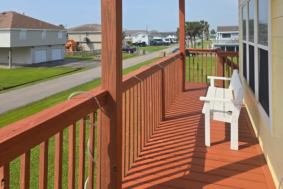 The Yellow Pelican House in Jamaica Beach